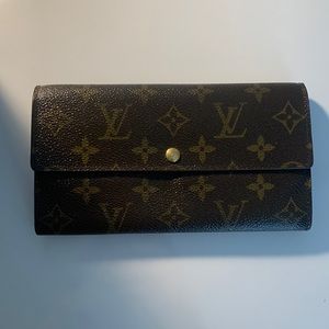 Louis Vuitton monogram canvas wallet